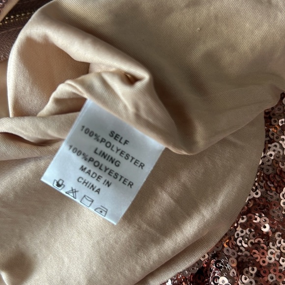 Tia bhuva NWT sequin cropped top women’s small - Picture 5 of 6